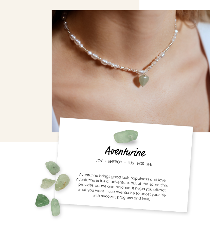Mod&egrave;le avec collier de bijoux en cristaux