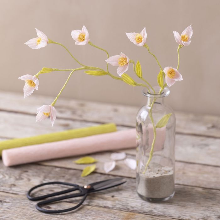 Branche de cerisier en papier crépon