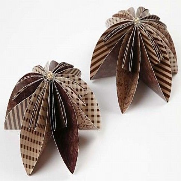 Une fleur en papier origami