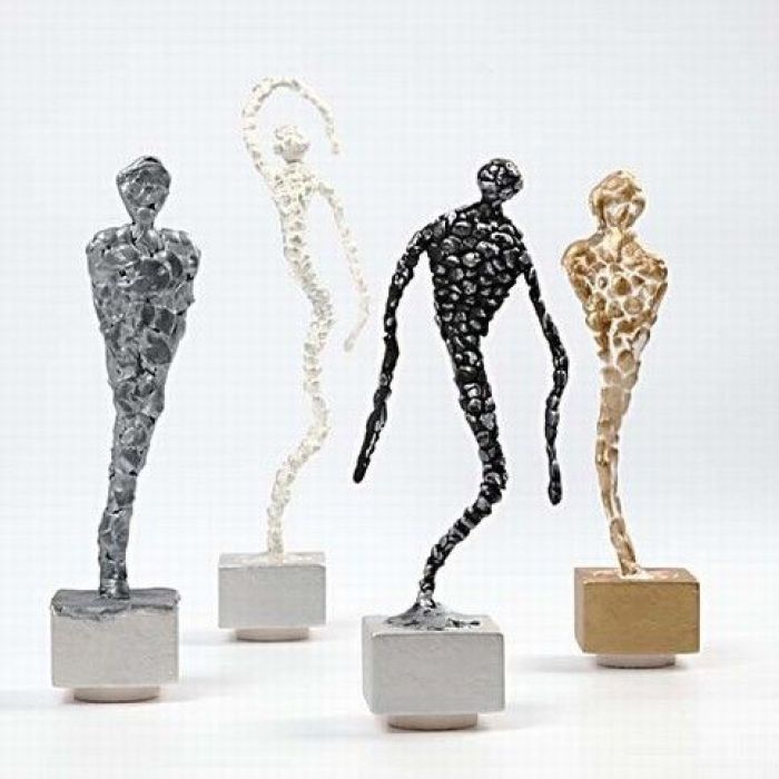 Sculpture en pâte soyeuse debout