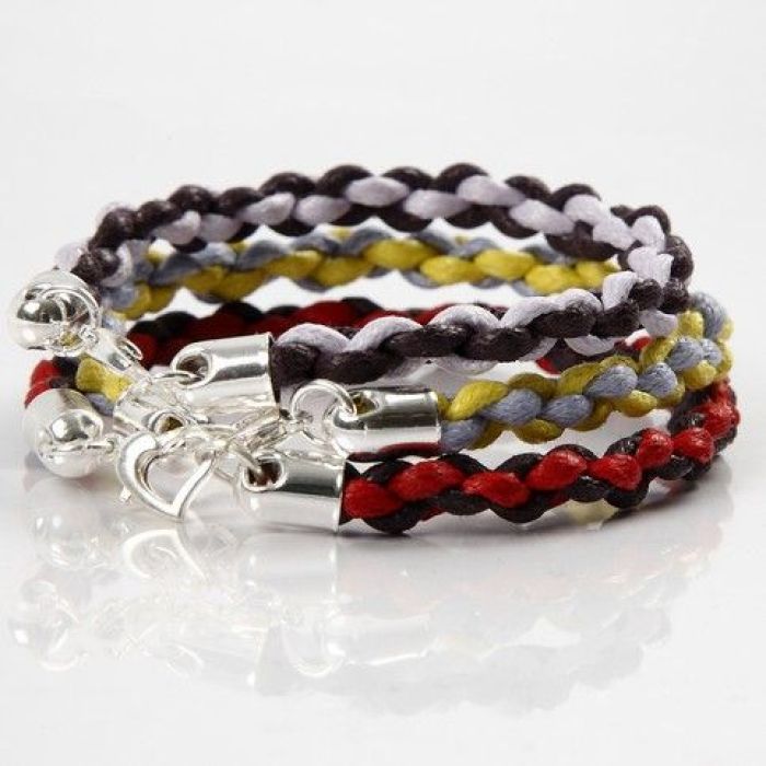 Bracelets tressés selon la technique japonaise, Kumihimo