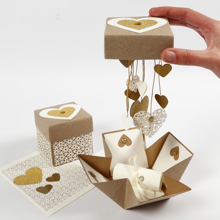 Une boîte explosion de mariage DIY.