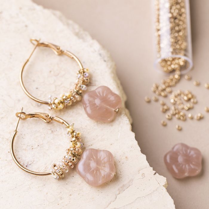Boucles d’oreilles rondes en perles de rocaille et perles en verre