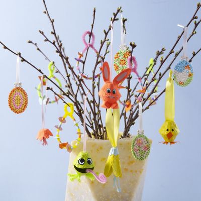 Décorations de Pâques aux couleurs printanières