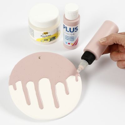 Comment réaliser une assiette en pâte autodurcissante avec un effet émaillé