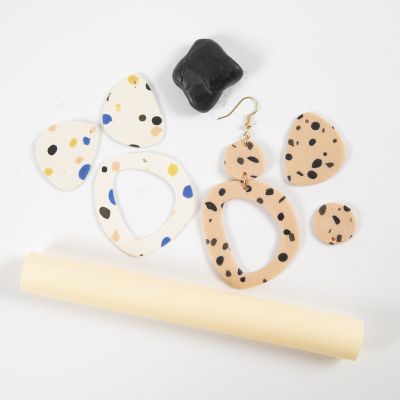 Comment fabriquer des plateaux en terrazzo avec de la pâte polymère fine