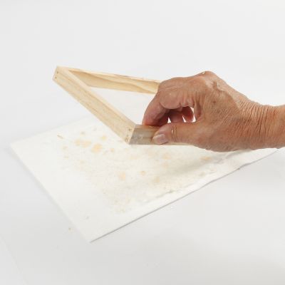 Comment fabriquer du papier artisanal avec des paillettes.