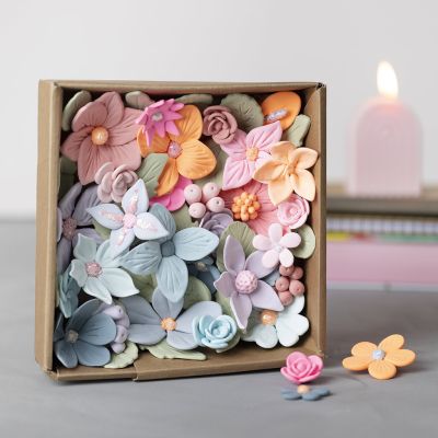 Bo&icirc;te &agrave; fleurs en Silk Clay&reg; et Glitter clay