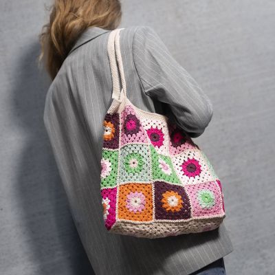 Sac carr&eacute; grand-m&egrave;re en crochet