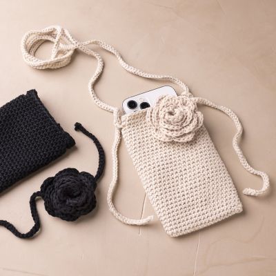 Sac crocheté avec du rose