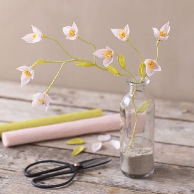 Branche de cerisier en papier crépon