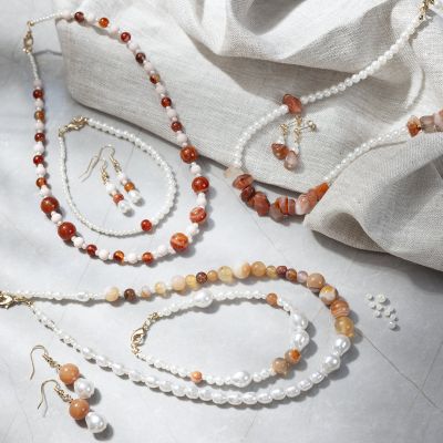 Bijoux en agate et perles de cire
