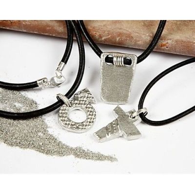 Bijoux en étain