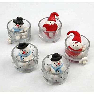 Des figurines en Silk Clay dans un bougeoir