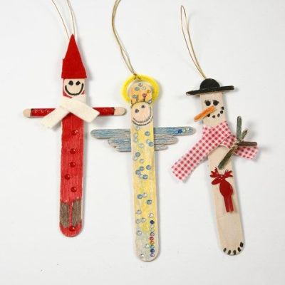 Figurines de Noël en bâtonnets de glace peints et décorés