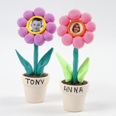 Photos d’enfants dans des fleurs en Silk Clay.