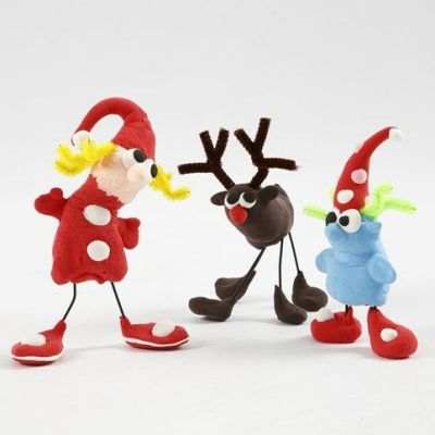 Des figurines de Noël faites avec de la pâte à modeler Silk Clay