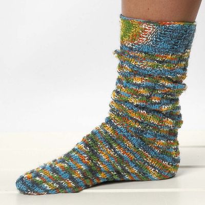 Chaussettes tricotées avec un patron en spirale
