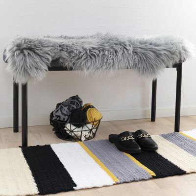 Un tapis crocheté