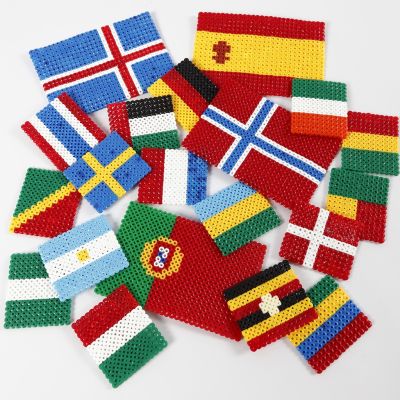 Les drapeaux du monde en perles à repasser Nabbi