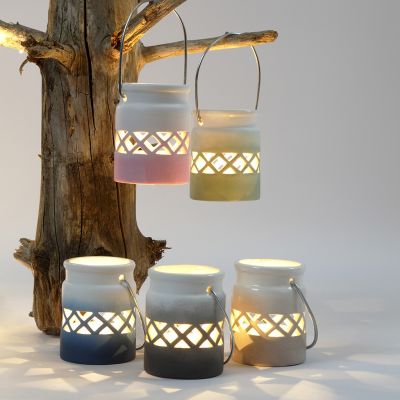 Des lanternes décorées avec un dégradé de couleurs