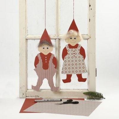 Petits lutins en carton vêtus de vêtements en papier Design Vivi Gade