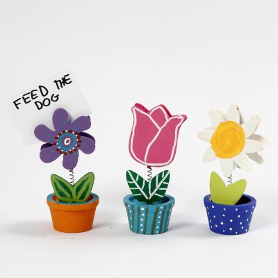 Porte-notes en forme de fleurs en bois d&eacute;cor&eacute;s avec de la peinture de loisirs