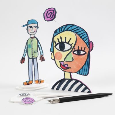 Une figure d&eacute;coup&eacute;e sur du carton mousse