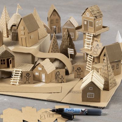 Construisez votre propre ville &agrave; partir de mat&eacute;riel recycl&eacute; et de carton