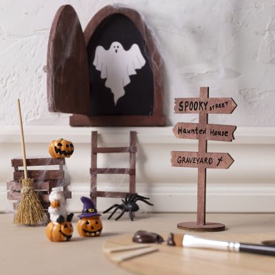 Mini porte peinte avec peinture d&eacute;co