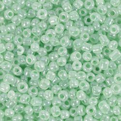 Perles de rocaille, d 3 mm, dim. 8/0, diam&egrave;tre int&eacute;rieur 0,6-1,0 mm, vert clair, 25 gr/ 1 Pq.