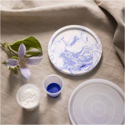 Kit DIY Moulage en R&eacute;sine, Plateau rond avec marbrure, bleu, blanc, 1 Pq.