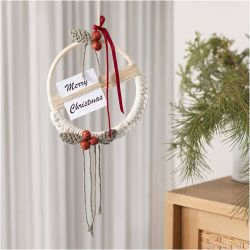 Kit DIY Macramé, Couronne de Noël, vert mousse, rouge cerise, blanc cassé, 1 Pq.